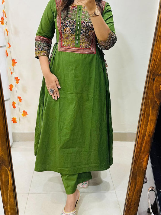 Women’s Olive Green Embroidered Cotton Anarkali Kurta Pant Set