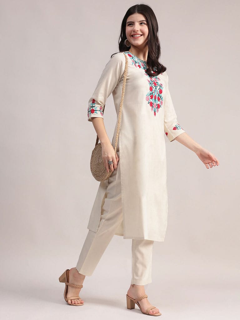 Off-White Floral Embroidered Kurta with Multicolor Threadwork