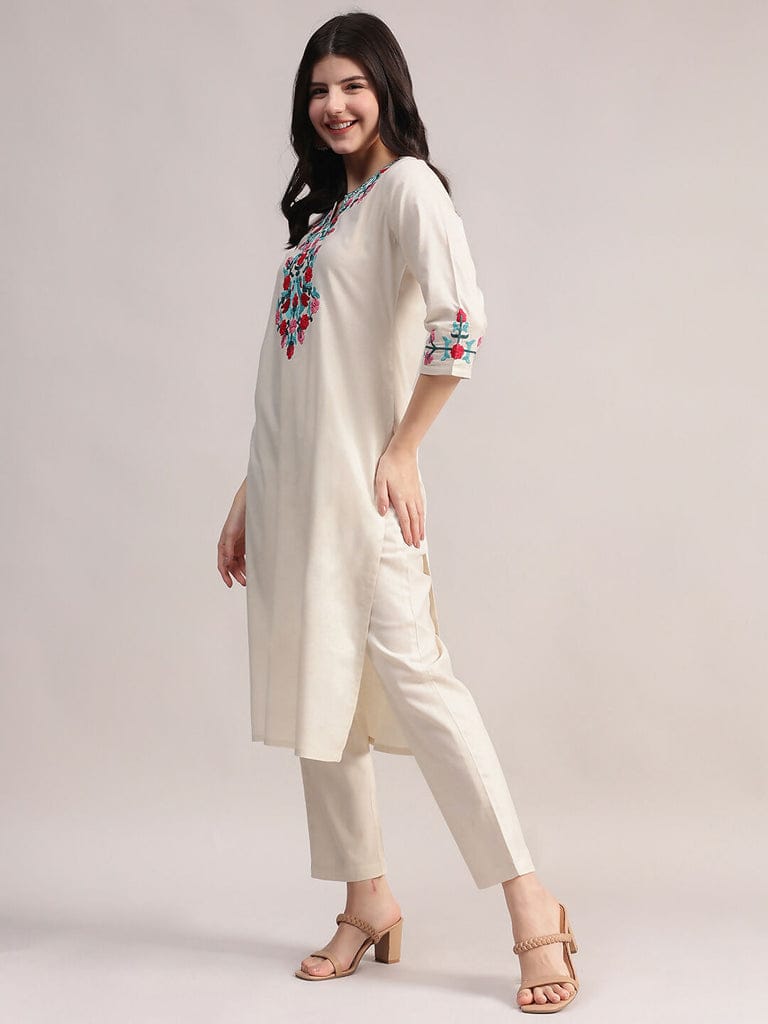 Off-White Floral Embroidered Kurta with Multicolor Threadwork