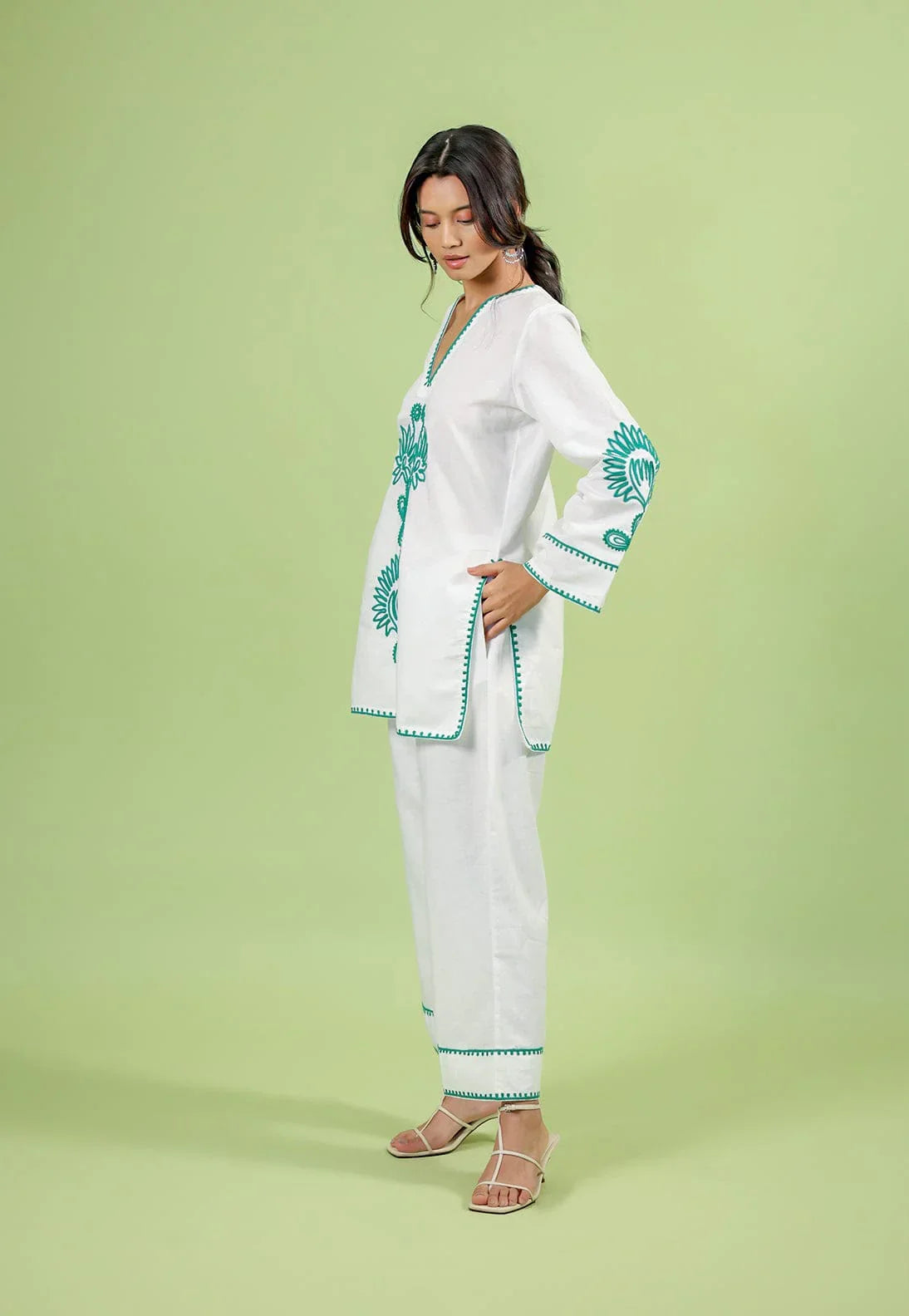 White & Teal Floral Embroidered Co-Ord Kurta Set